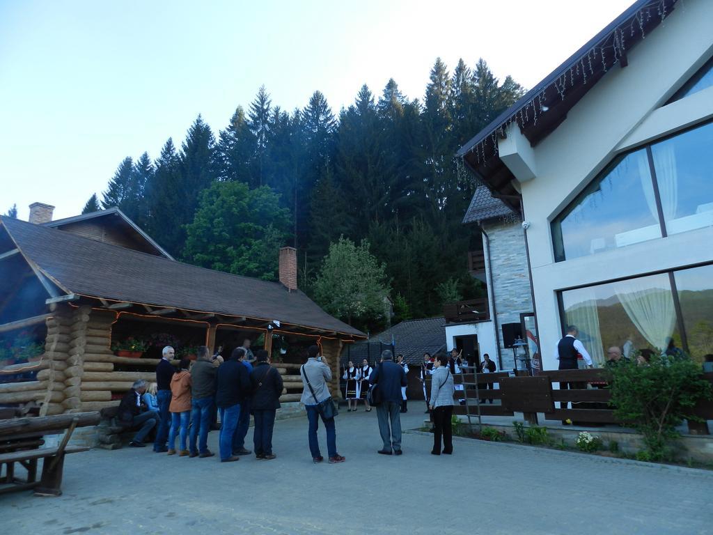 Pension Perla Bucovinei Voroneţ Exterior foto